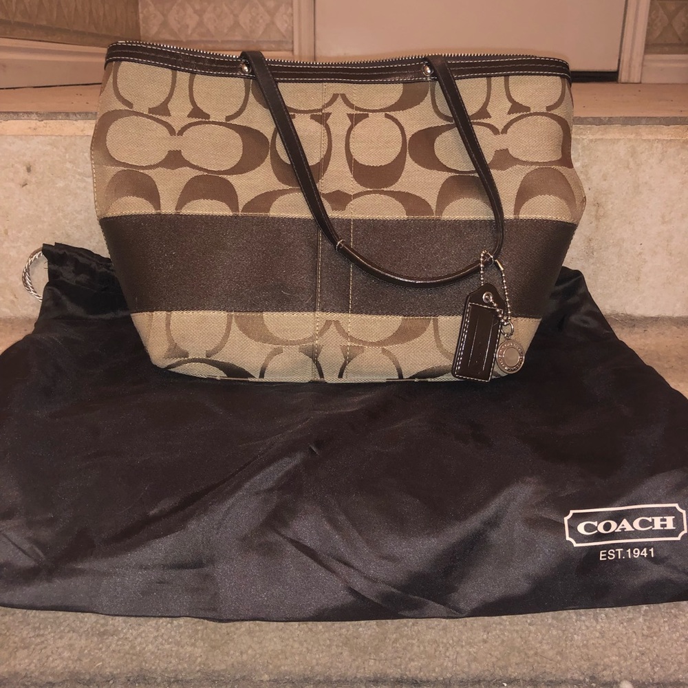 Coach Signature Tote
